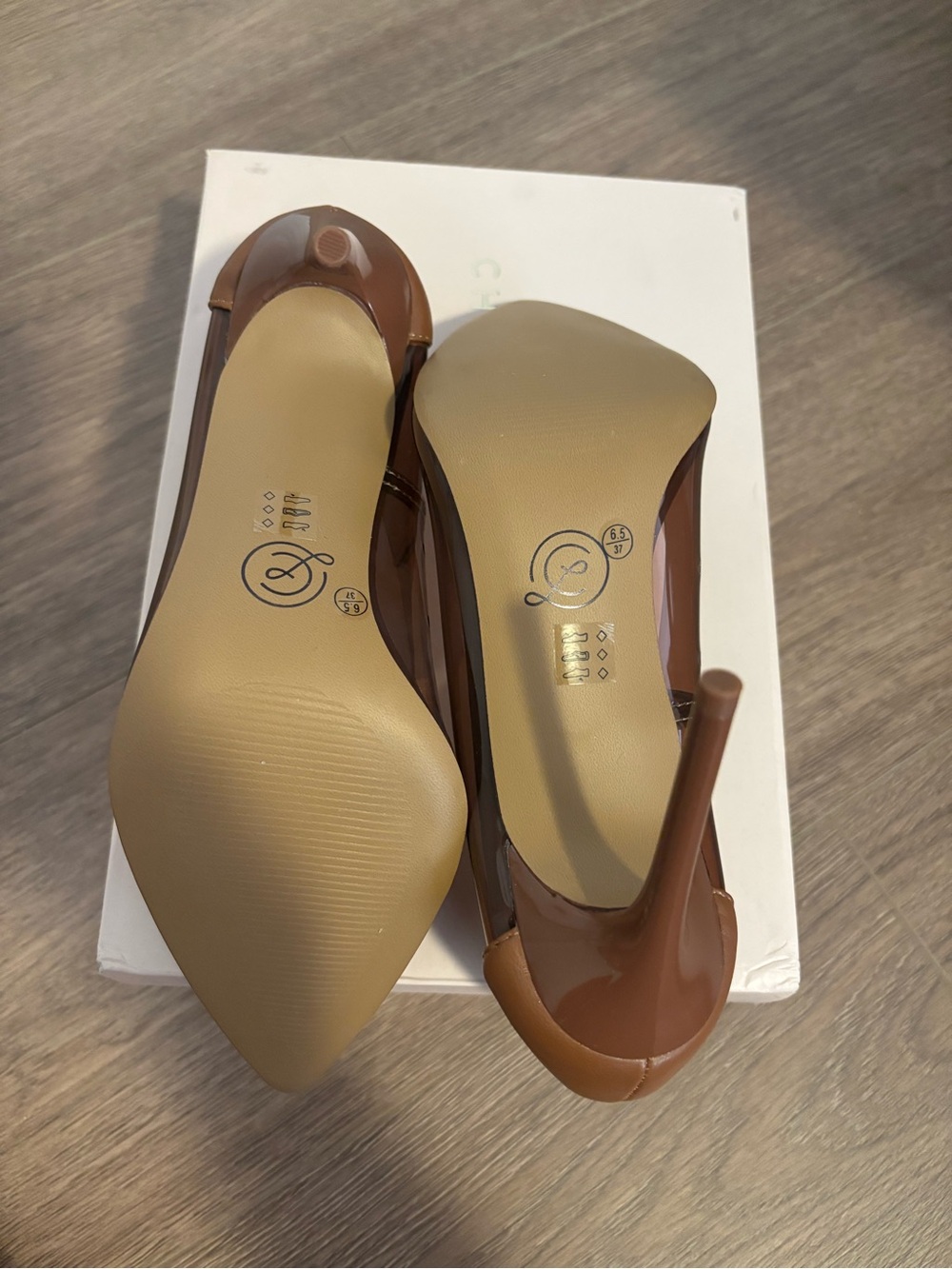 Chinese Laundry Brown Patent Pointed Toe Stiletto Pumps - Picture 3 of 3